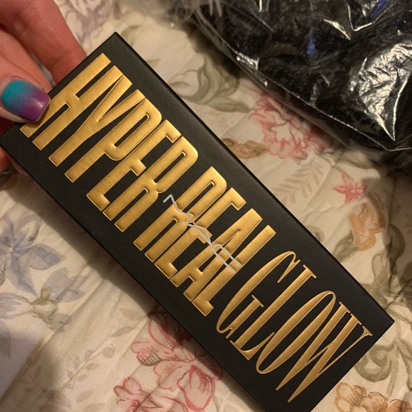 MAC hyper glow - Picture 2 of 2